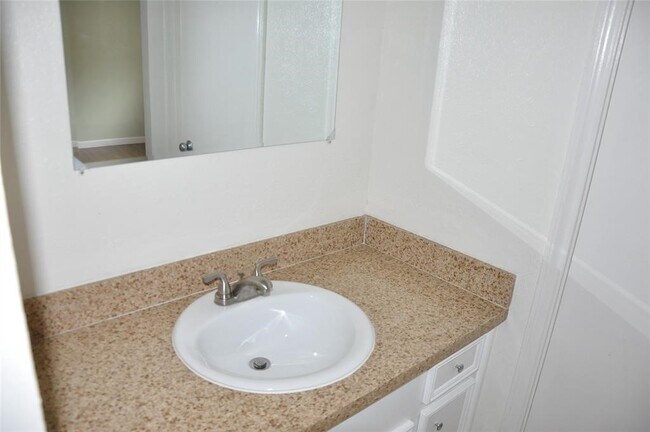 Building Photo - 5519 Caversham Dr