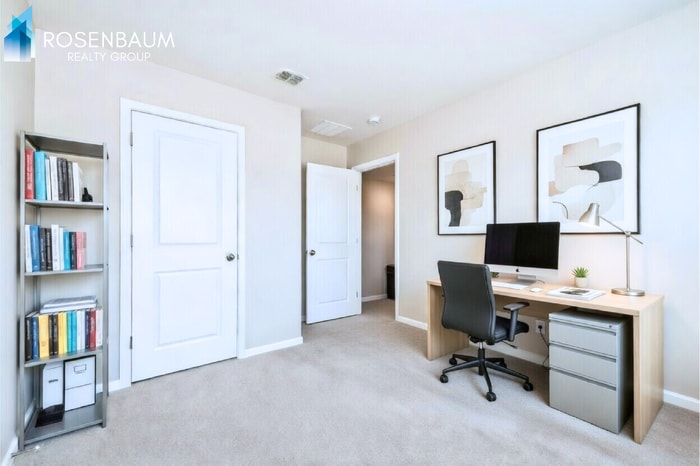 Building Photo - 8764 W Reventon Dr