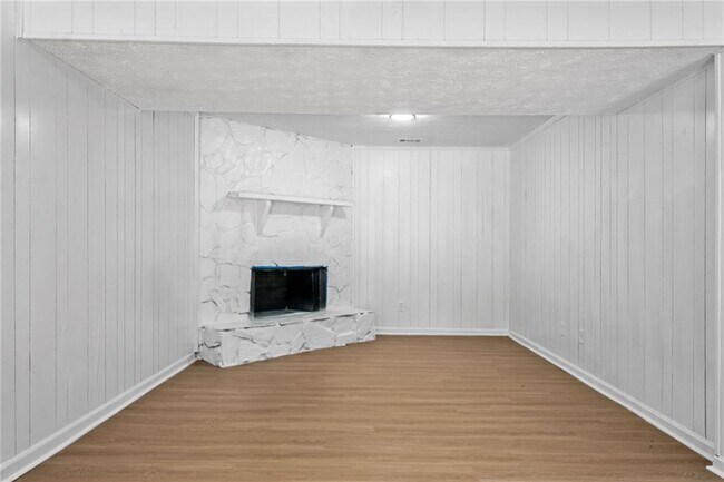 Building Photo - 4050 Daron Ct