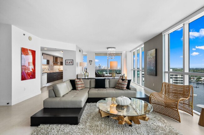 Building Photo - 101 S Fort Lauderdale Beach Blvd