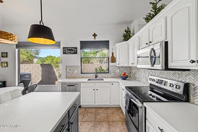 Building Photo - 10618 E Morning Star Dr