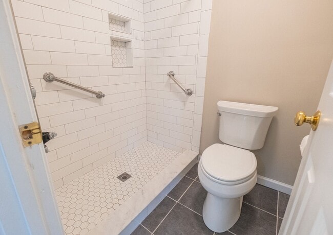 Building Photo - 2BR/2.5BA Townhome – Sweetwater Plantation (West Side)