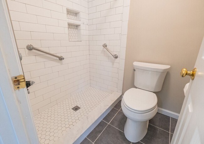 Building Photo - 2BR/2.5BA Townhome – Sweetwater Plantation (West Side)