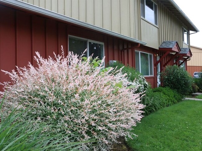 Building Photo - 1250 NW 23rd St