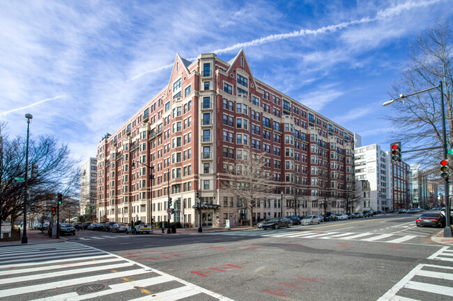 Building Photo - 1301 M St NW