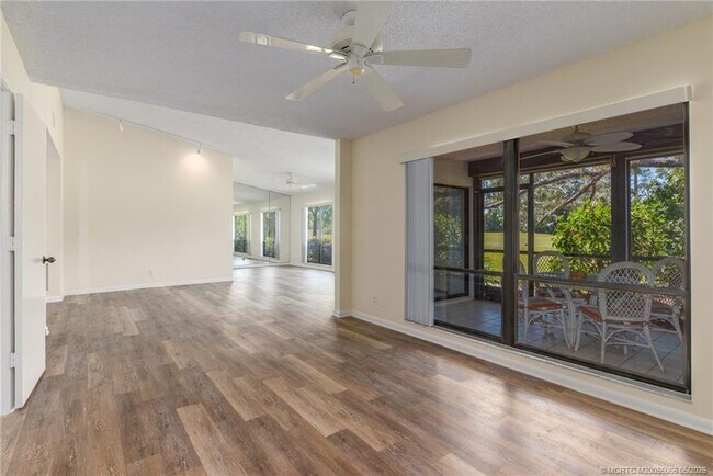 Building Photo - 2621 SW Egret Pond Cir