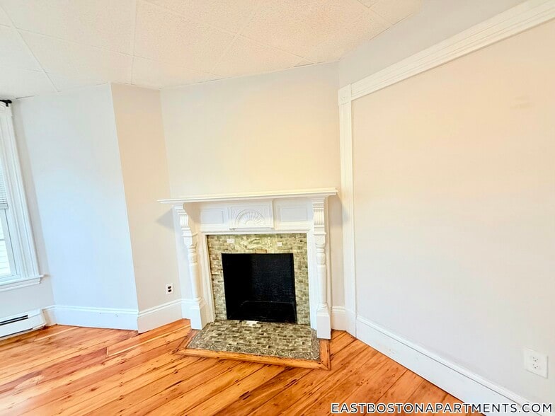 Building Photo - 31 Falcon St