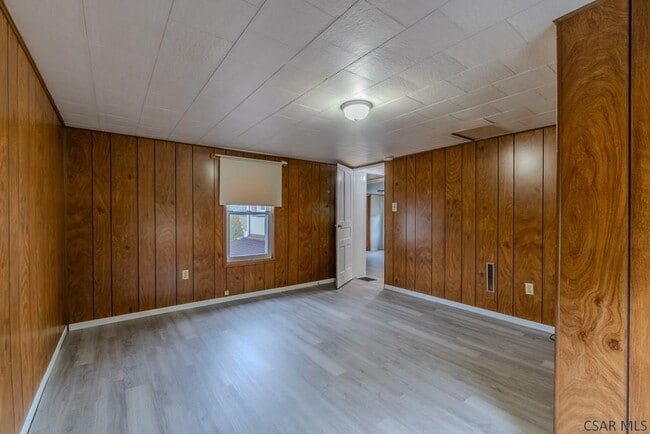 Building Photo - 703 Saybrook Pl
