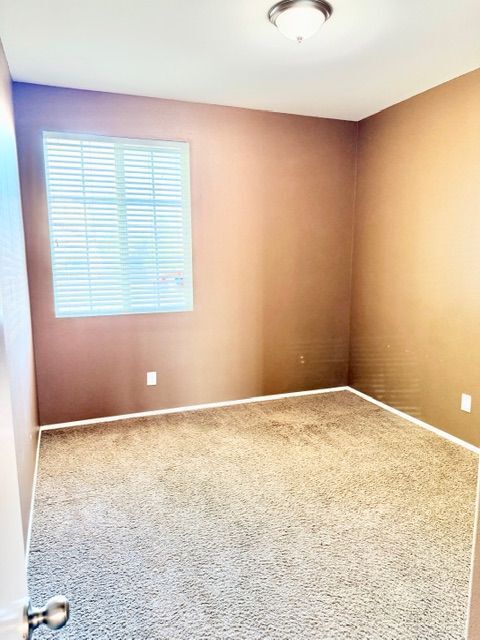 Building Photo - 1844 Paradise Way