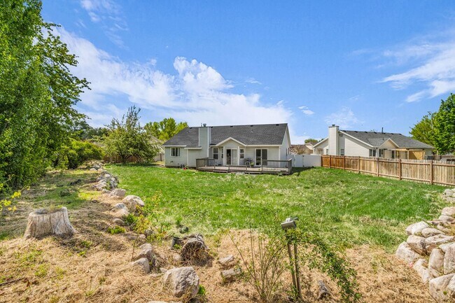 Building Photo - Charming Kaysville Home in Quiet Cul-de-Sac Near Trails