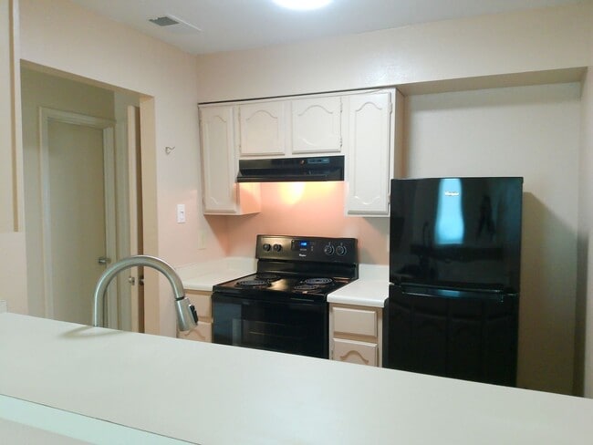 Building Photo - 6702 Everhart Rd