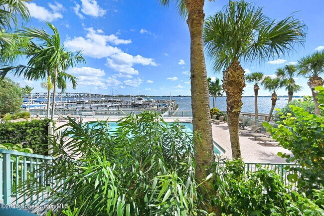 Building Photo - 102 Riverside Dr