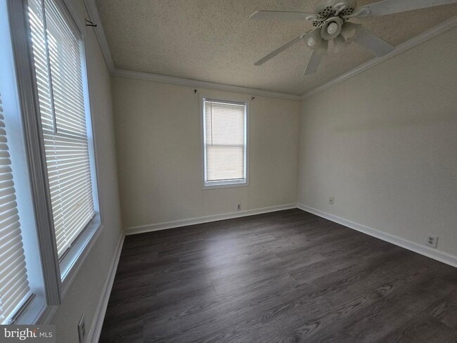 Building Photo - 103 Beth Pl