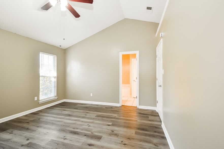 Building Photo - 7343 Bridle Ln