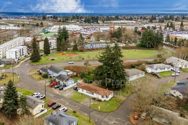 Building Photo - 51 S Arizona Ave