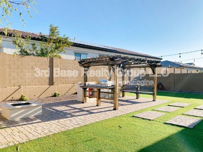 Building Photo - 20472 W Park Meadows Dr