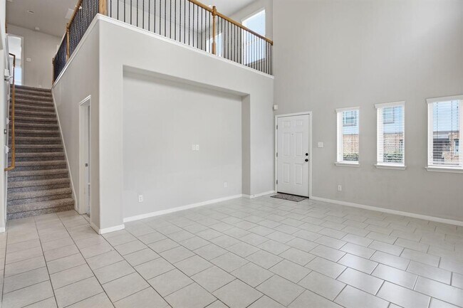 Building Photo - 2304 S Lakeline Blvd