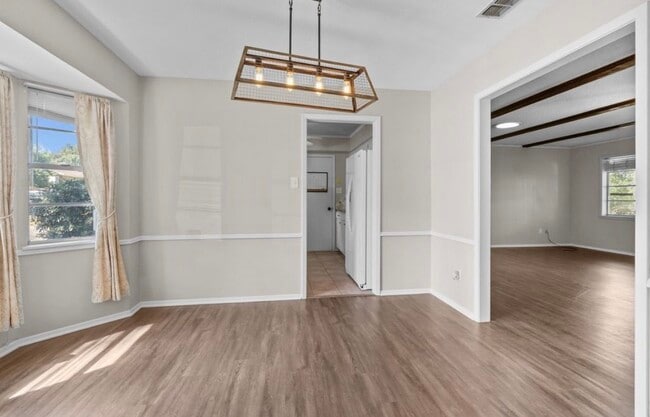 Building Photo - 2020 S Tipton Ave