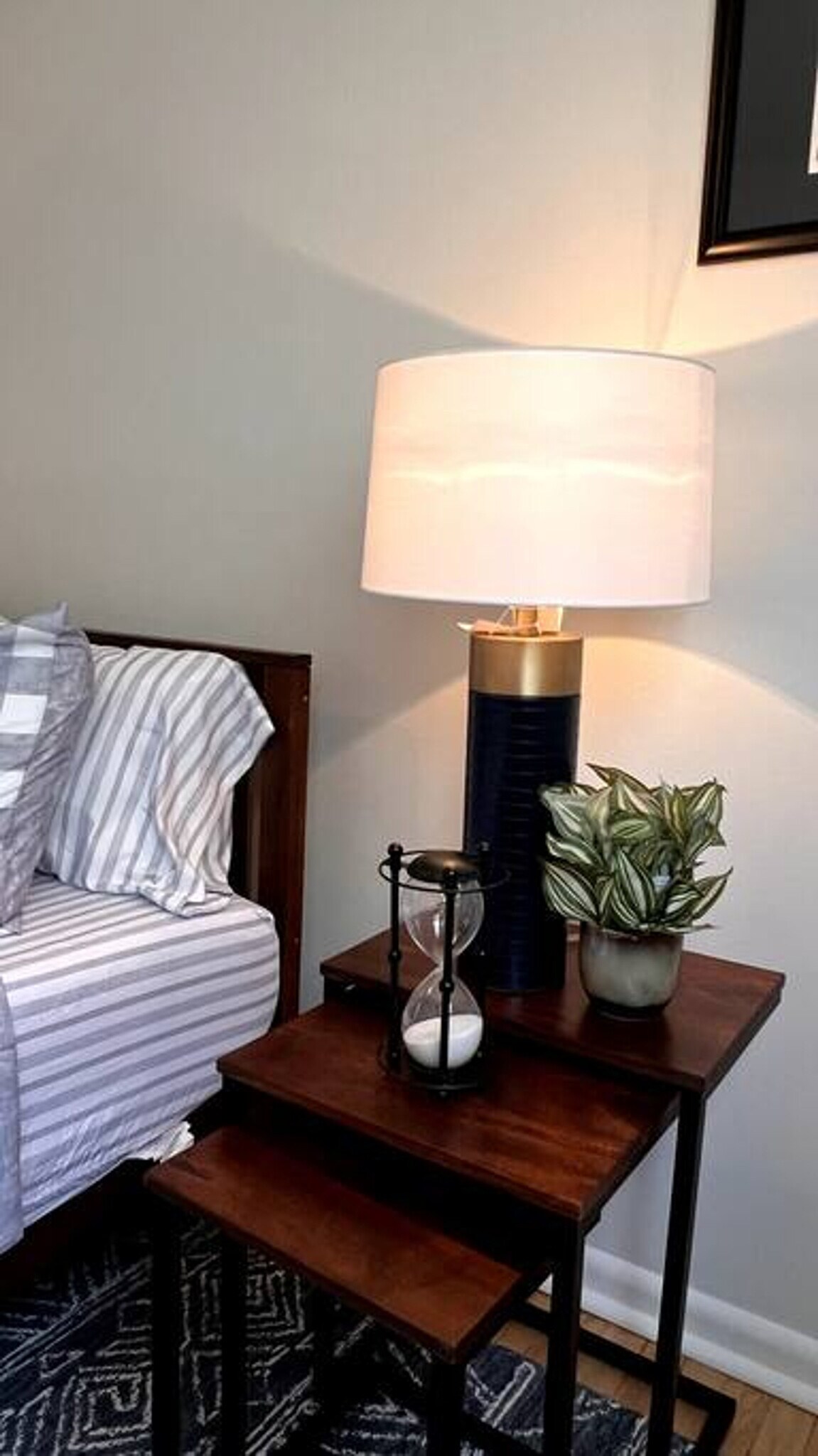 Building Photo - 517 E Division St