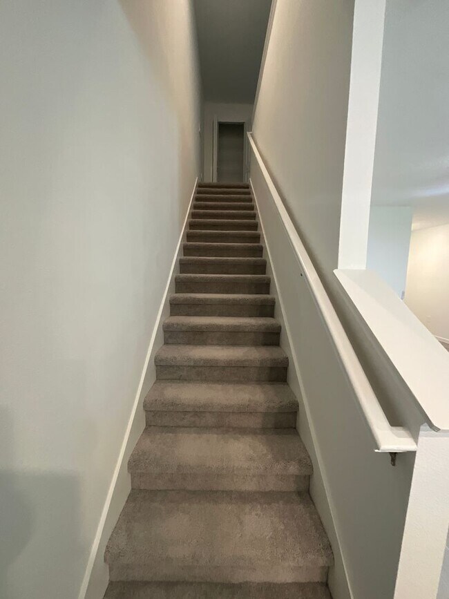 Building Photo - Oak Hammock Preserve Townhomes - New Construction - 3/2.5/1 1672 sqft ***Won't Last***