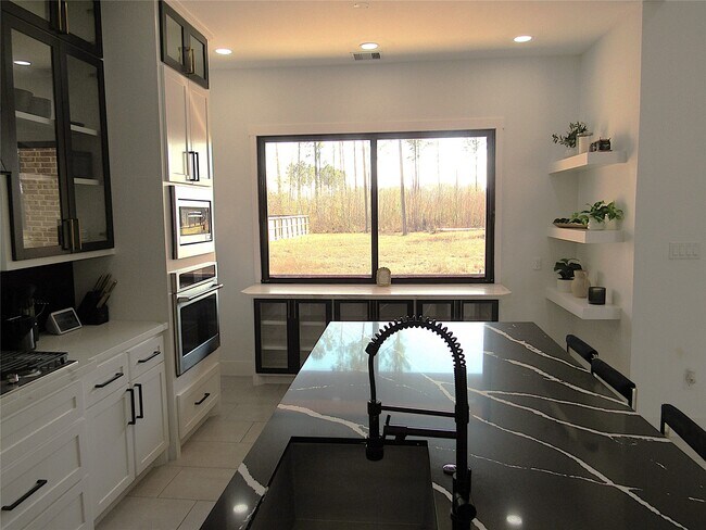 Building Photo - 51 Rd 6613