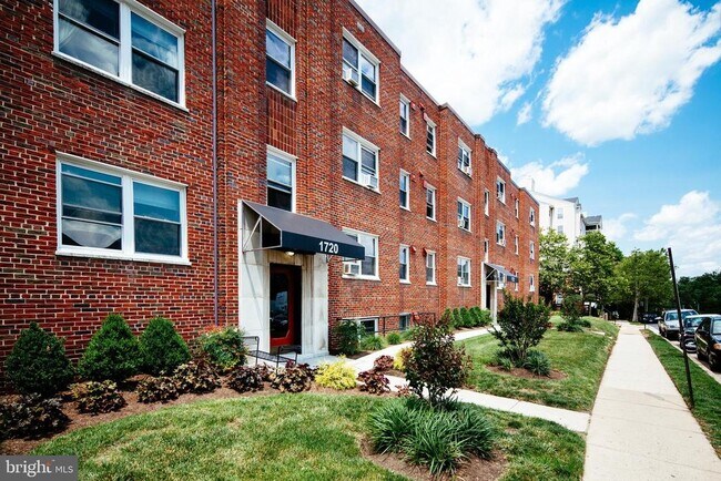 Primary Photo - 1720 N Quinn St