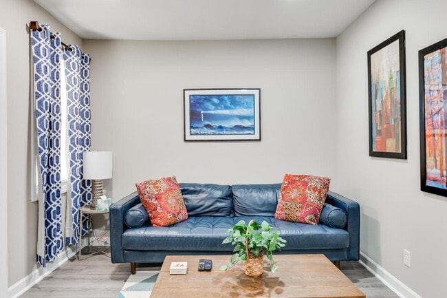 Building Photo - 407 N 3 1/2 Ave