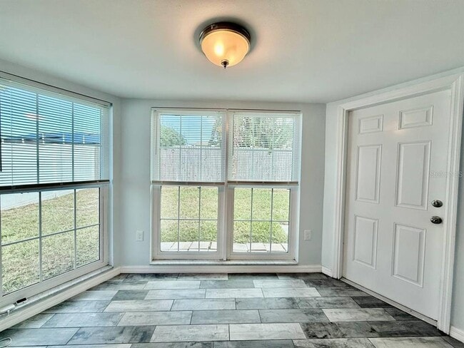 Building Photo - 6149 Staunton Dr