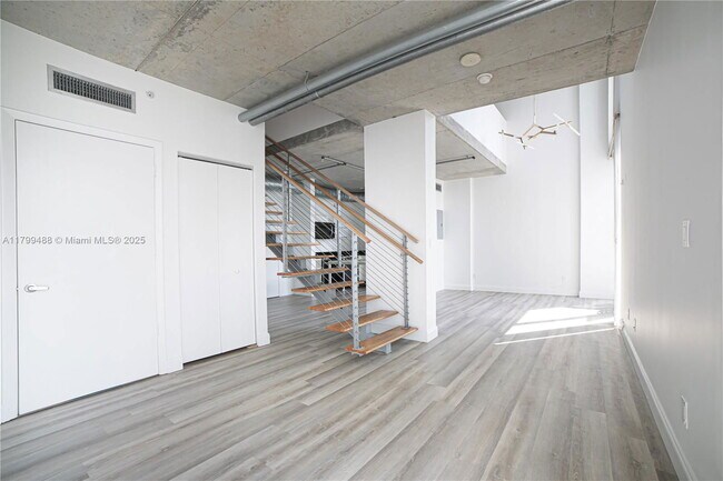 Building Photo - 690 SW 1st Ct