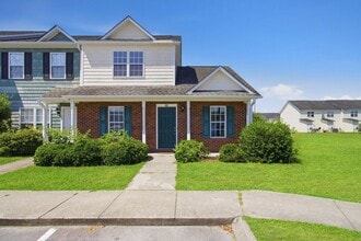 Building Photo - 3 Bedroom, 3 Bathroom Townhome in Carolina Forest!
