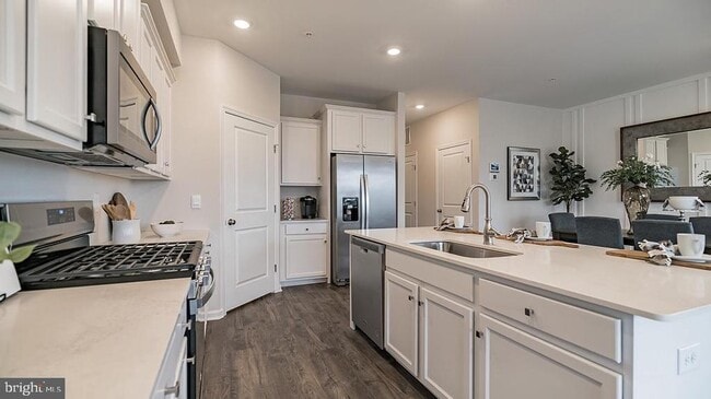 Building Photo - 1063 Meadowlark Dr