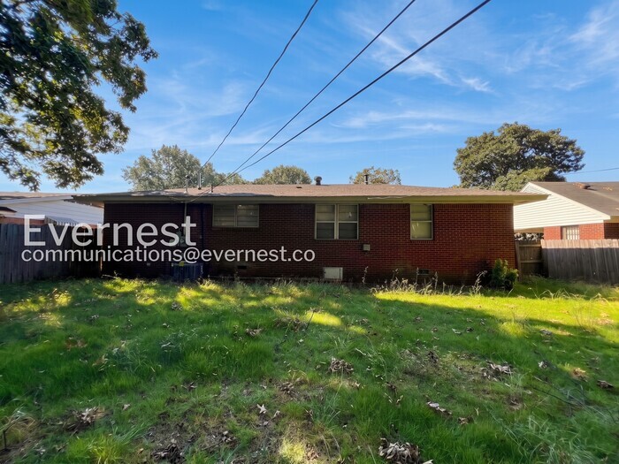 Building Photo - 3238 Kenland Dr