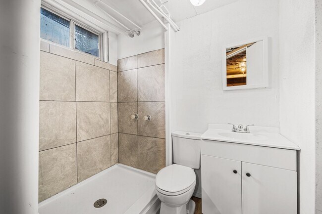 Building Photo - 4 Bed ranch home in Pueblo with Garage!