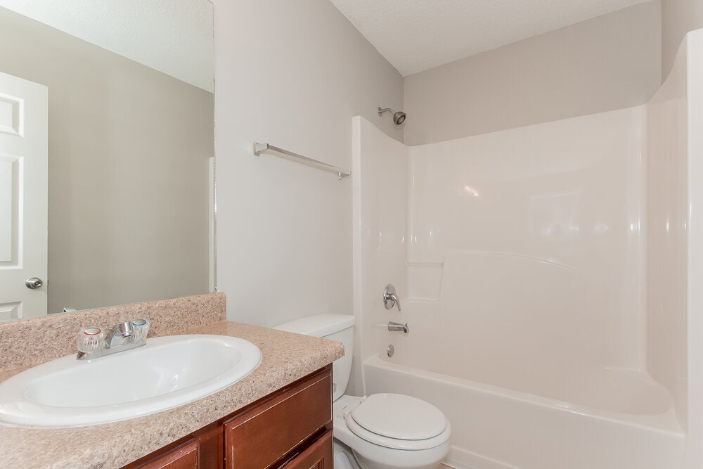 Building Photo - 1883 Roble Dr