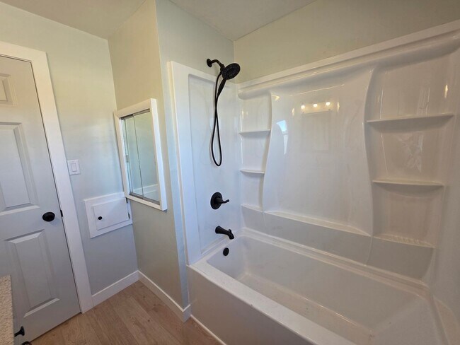 Building Photo - 367 Mohawk Ave