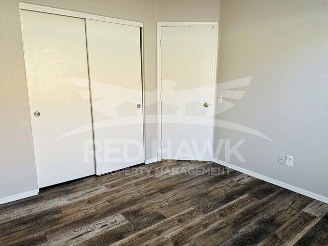 Building Photo - 1798 E Carla Vista Dr