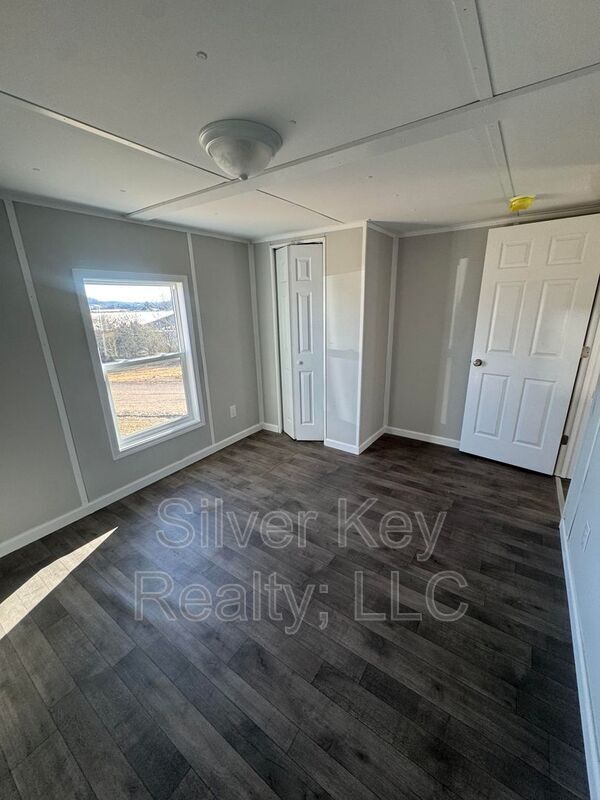 Building Photo - 3000 US-11