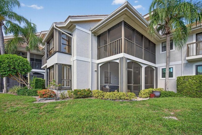 Building Photo - 16100 W Bay Dr