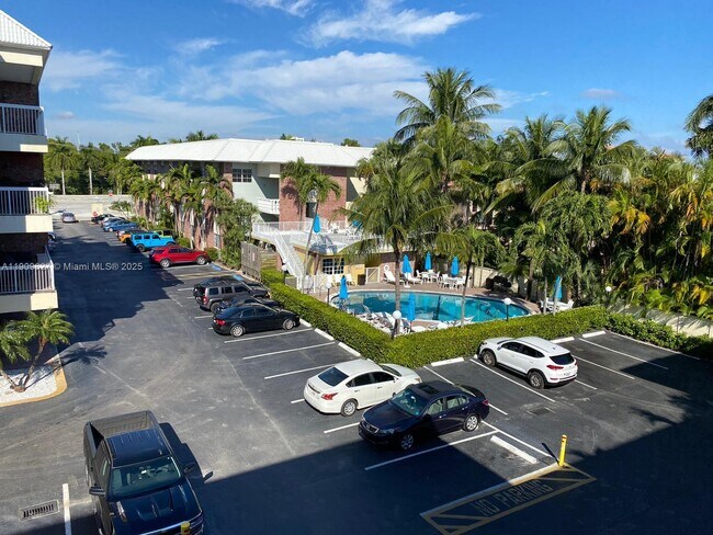 Building Photo - 2424 SE 17th St