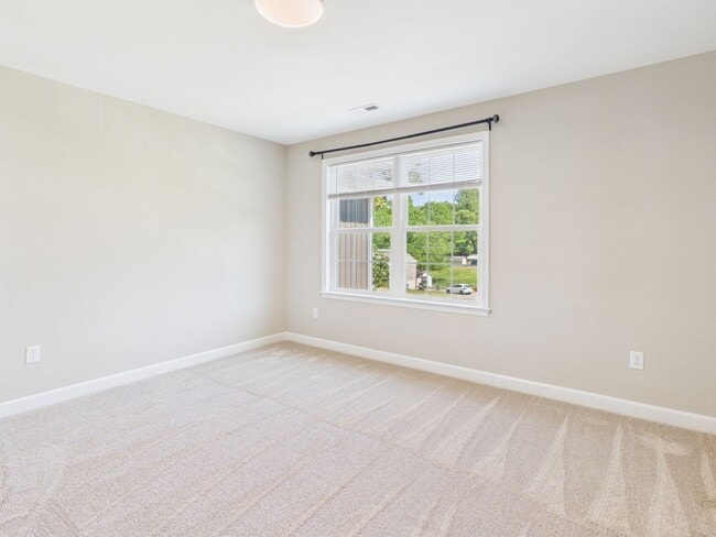 Building Photo - 1700 Dinwiddie Ave