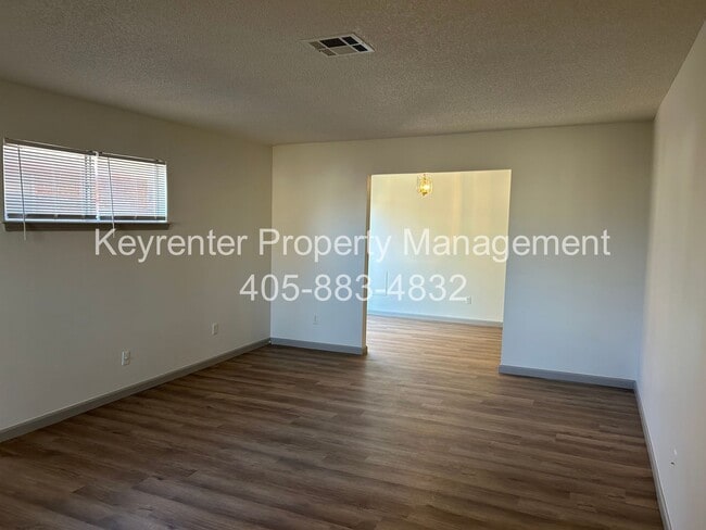 Building Photo - * * * $250 Move-in Special * * * Charming 2-Bedroom / 2-Bathroom Home! * * * $250 Move-in Special...