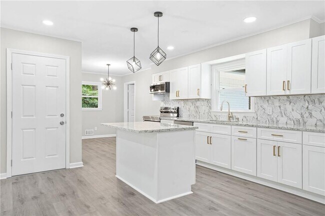 Building Photo - 4188 Fontana Ct