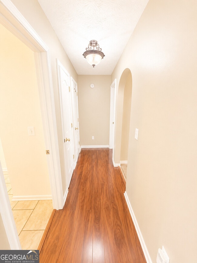 Building Photo - 5115 Towne Park Dr
