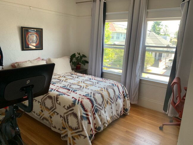 Building Photo - 692 62nd St