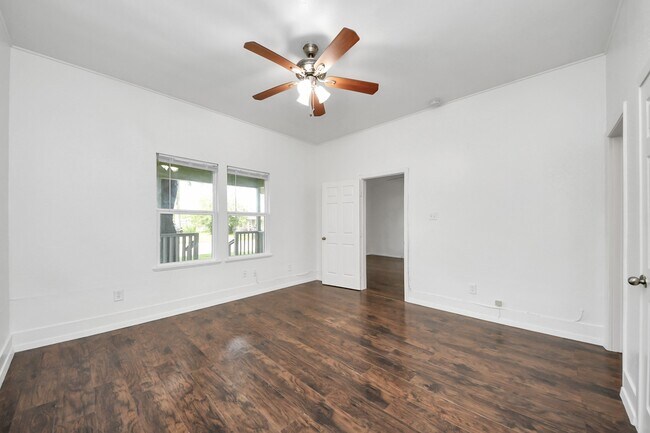 Building Photo - 4314 6th St