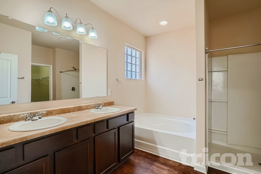 Building Photo - 109 Aviary Ln