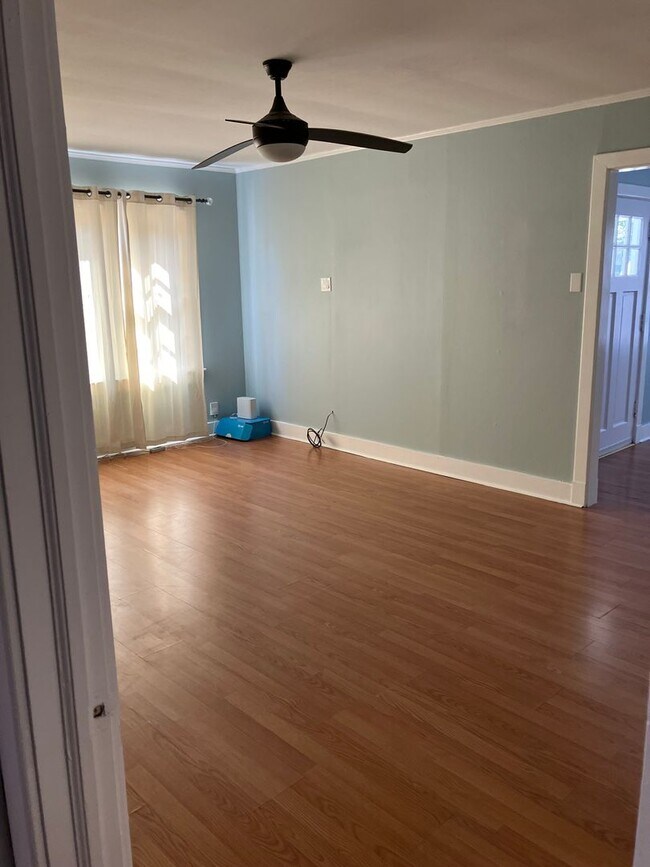 Building Photo - Gulfport 2 Bedroom