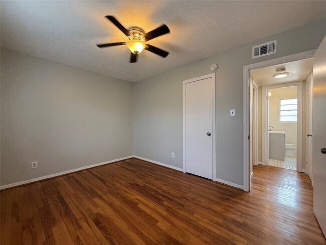 Building Photo - 1314 Heights Blvd