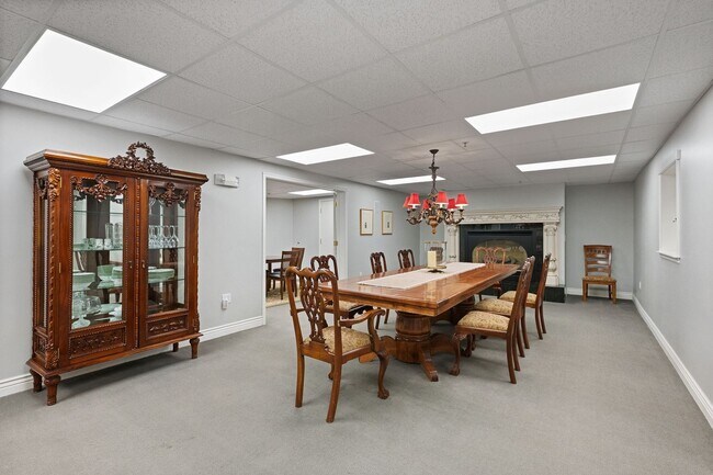 Building Photo - 3075 Kennedy Dr