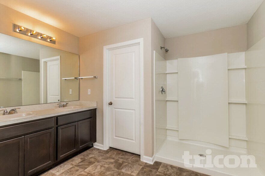Building Photo - 1610 Liberty Tree Pl